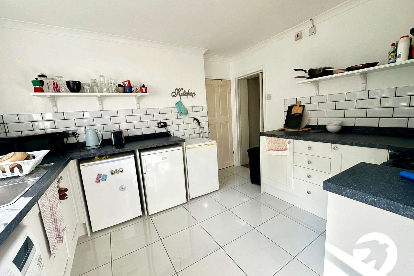 3 bedroom house for sale in London | Robinson Jackson