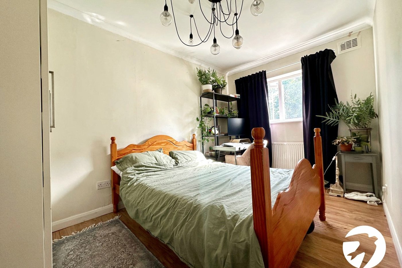 3 bedroom house for sale in London | Robinson Jackson