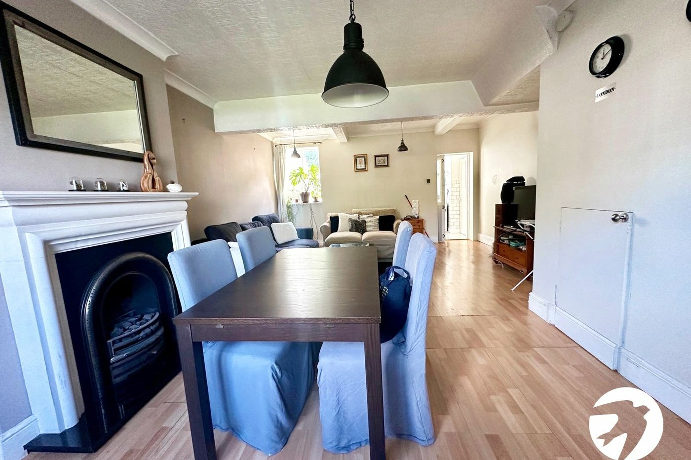 3 bedroom house for sale in London | Robinson Jackson