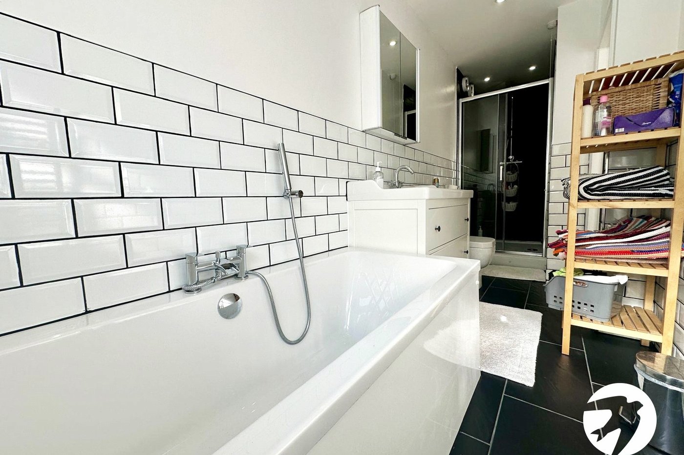 3 bedroom house for sale in London | Robinson Jackson