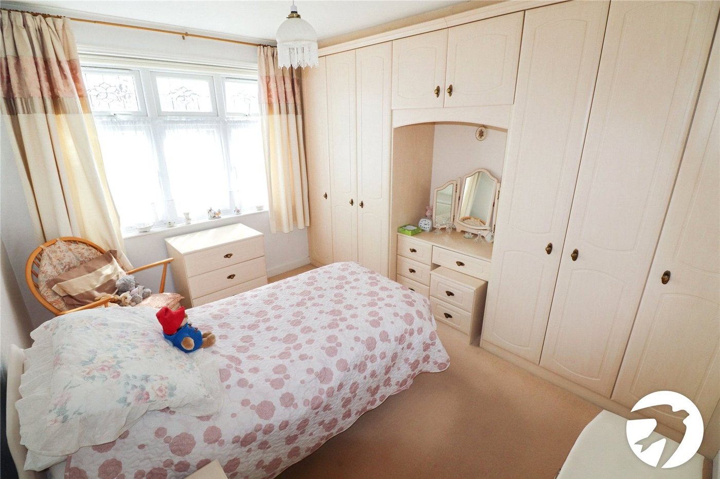 3 bedroom house for sale in London | Robinson Jackson