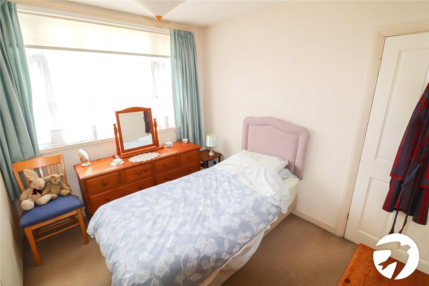 3 bedroom house for sale in London | Robinson Jackson