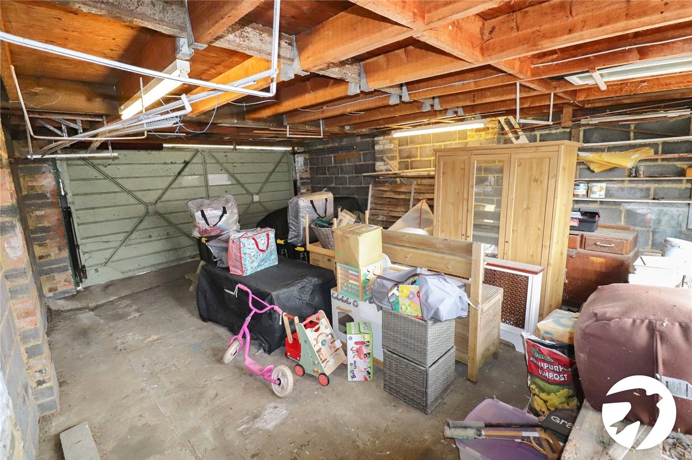 3 bedroom house for sale in London | Robinson Jackson