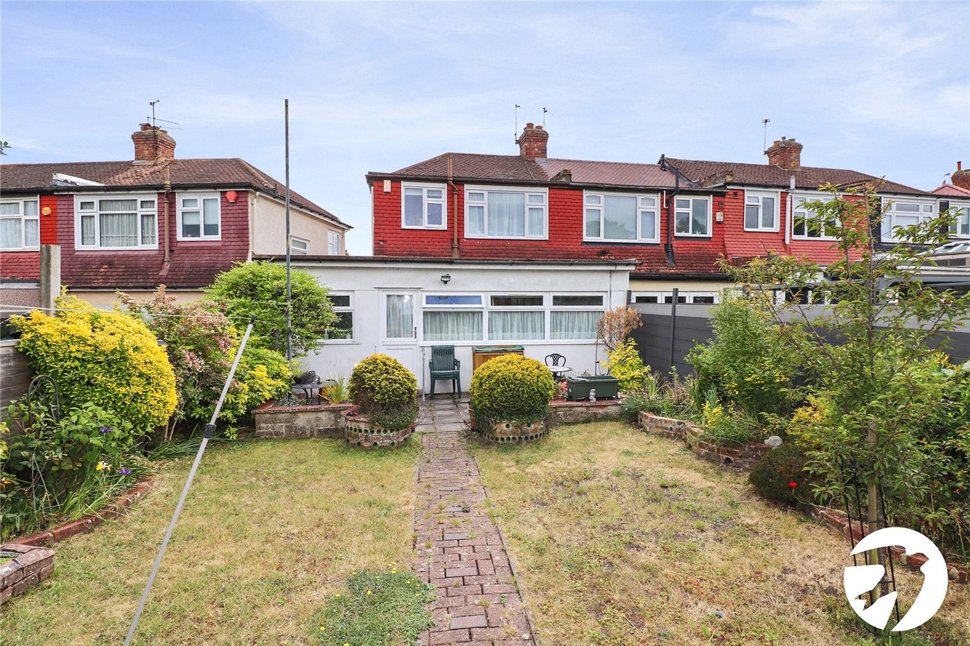 3 bedroom house for sale in London | Robinson Jackson