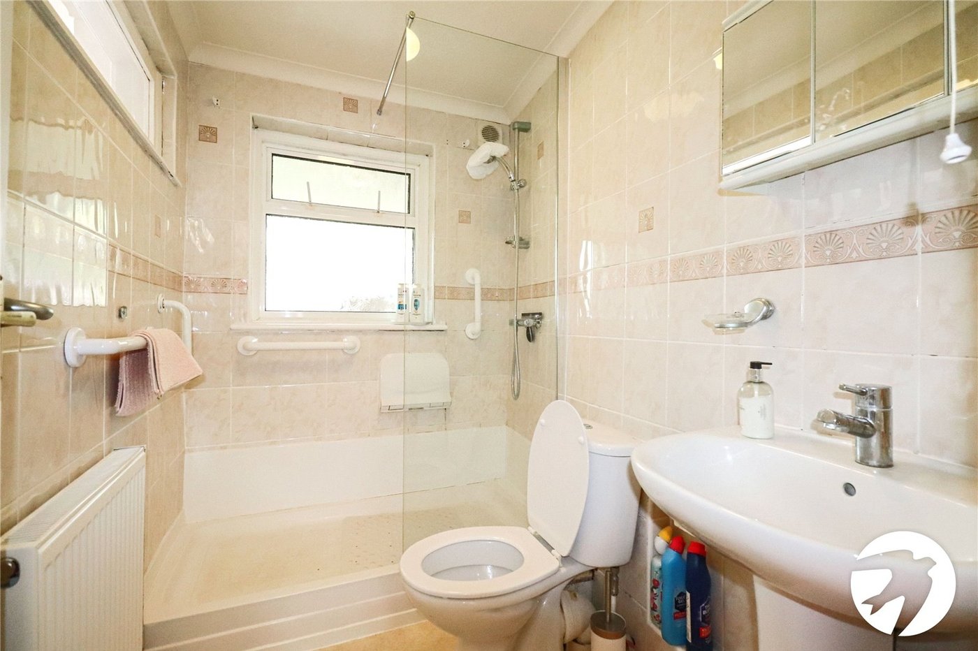 3 bedroom house for sale in London | Robinson Jackson