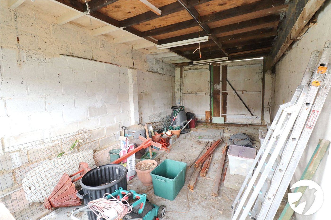 3 bedroom house for sale in London | Robinson Jackson