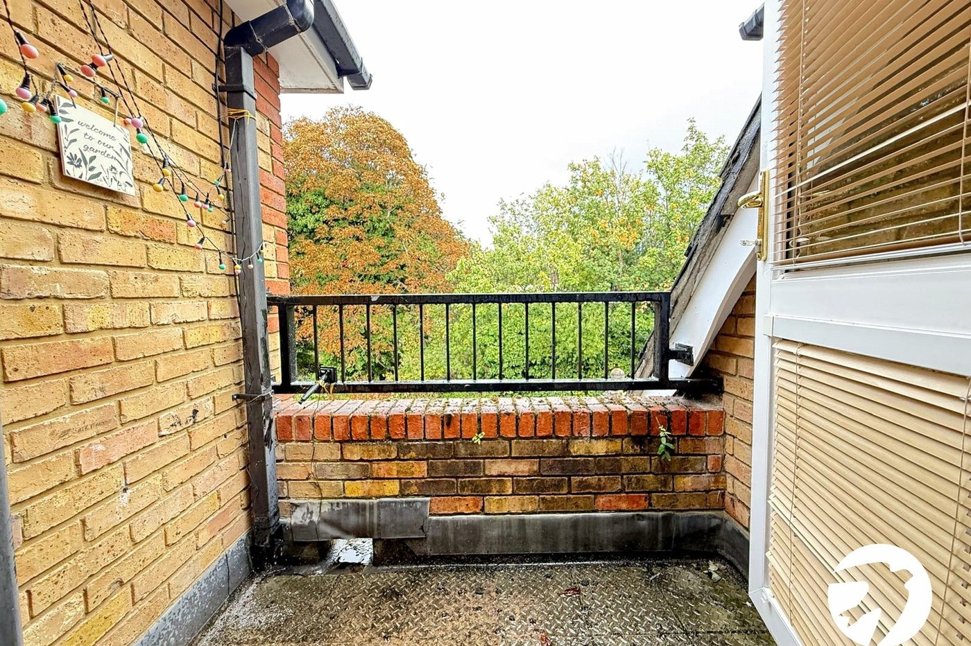 1 bedroom house for sale in Grove Park | Robinson Jackson