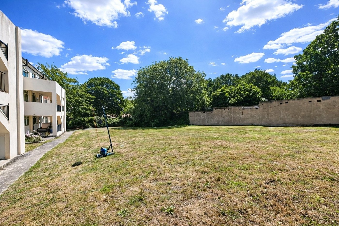 2 bedroom property for sale in Grove Park | Robinson Jackson