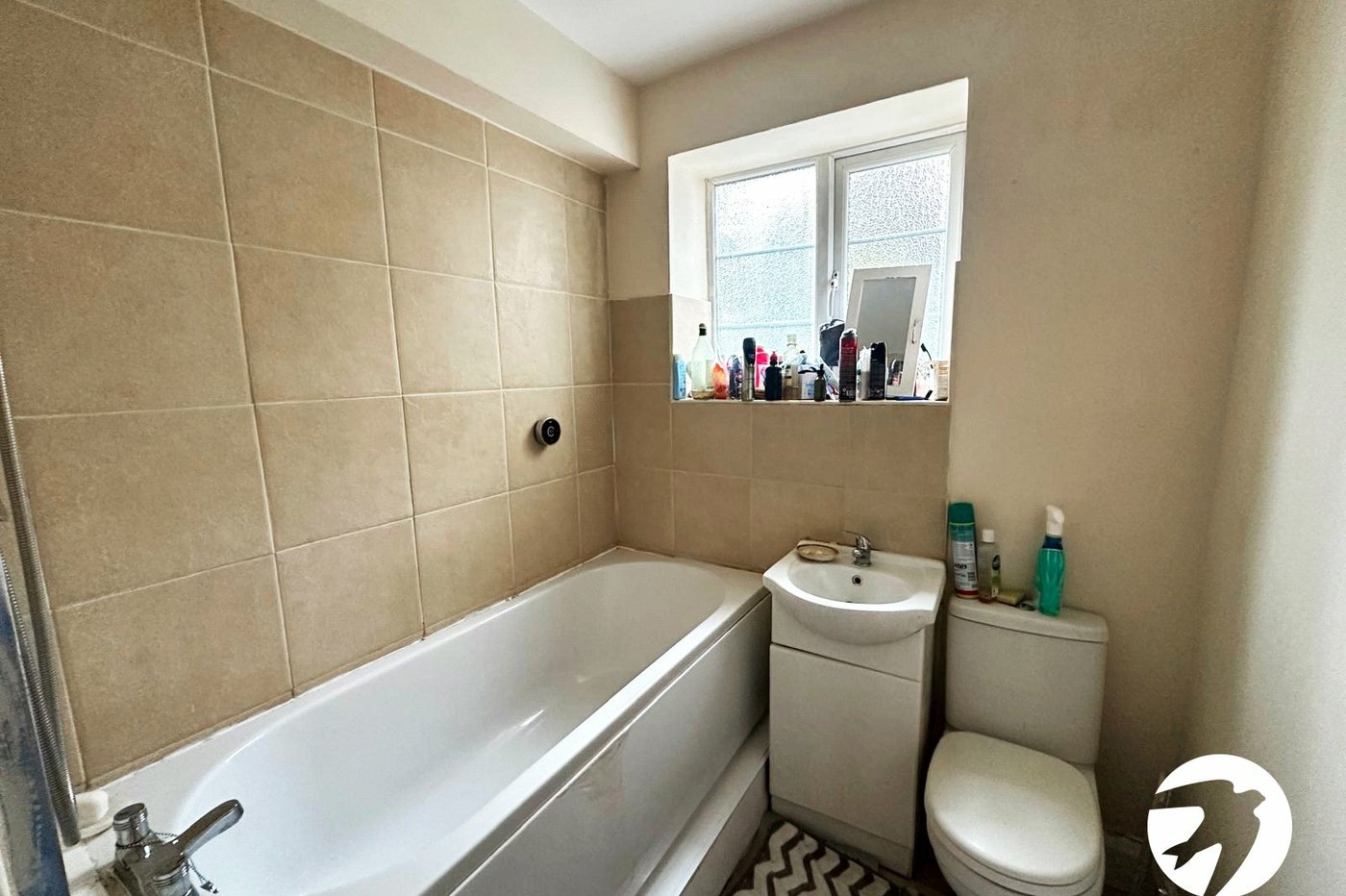 2 bedroom property for sale in London | Robinson Jackson