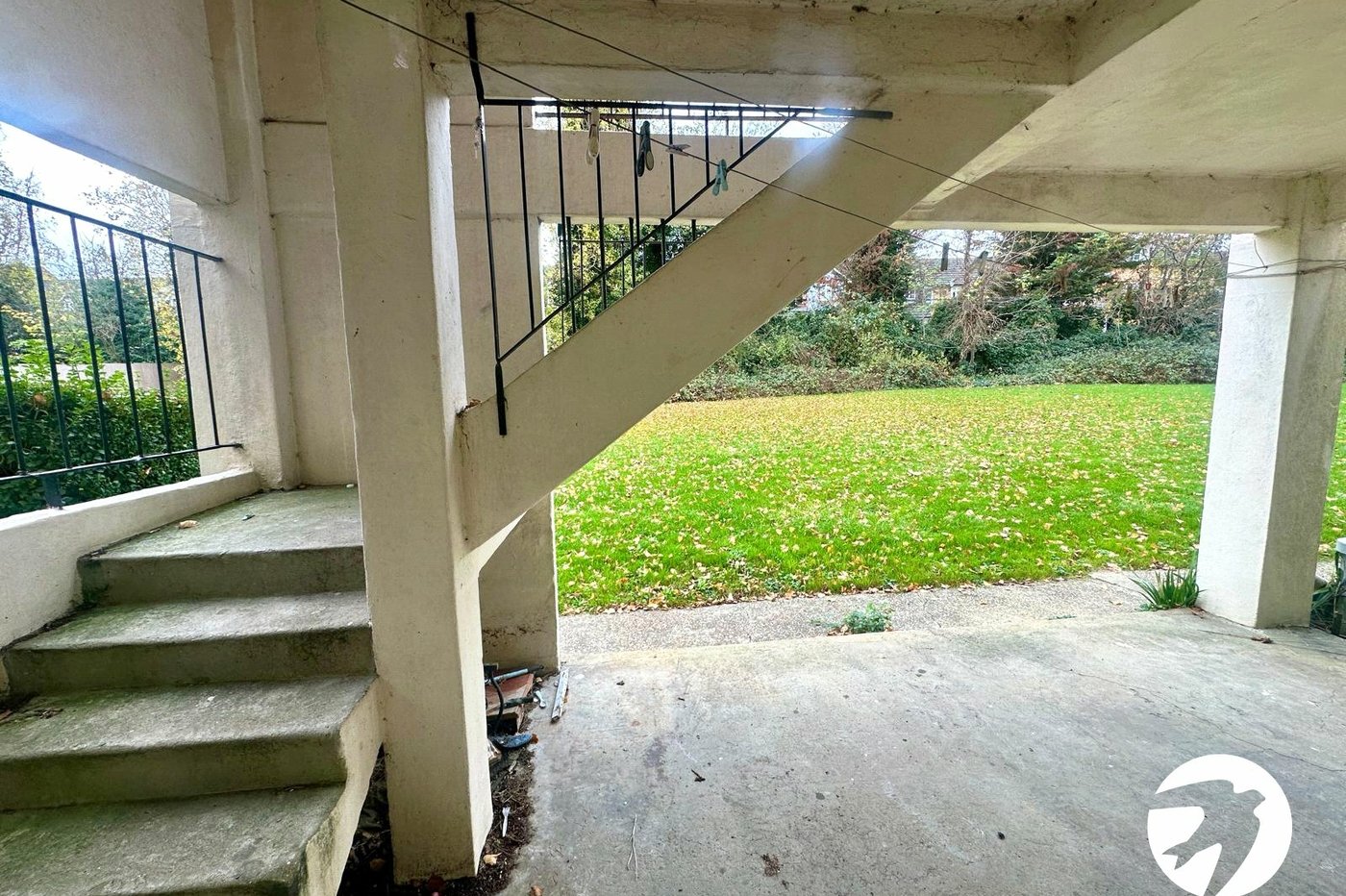 2 bedroom property for sale in London | Robinson Jackson