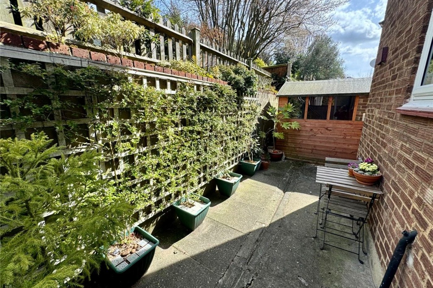 2 bedroom house for sale in Orpington | Robinson Jackson