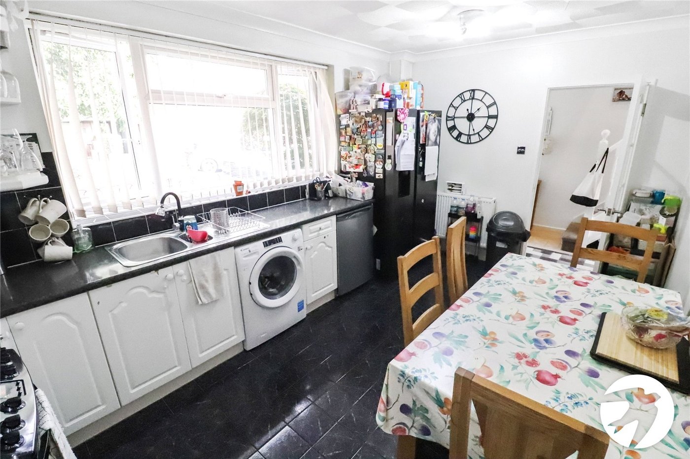 3 bedroom house for sale in London | Robinson Jackson