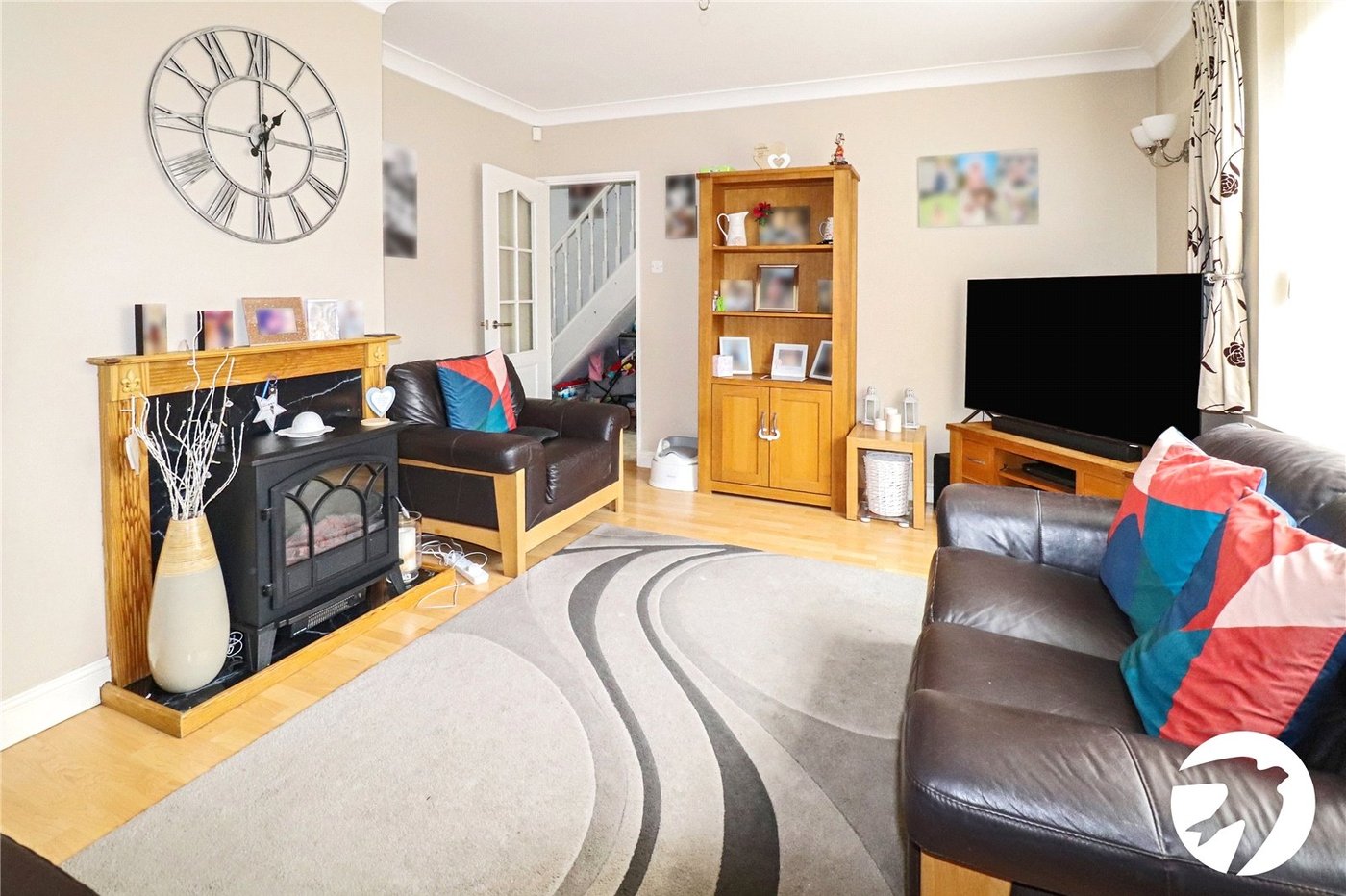 3 bedroom house for sale in London | Robinson Jackson