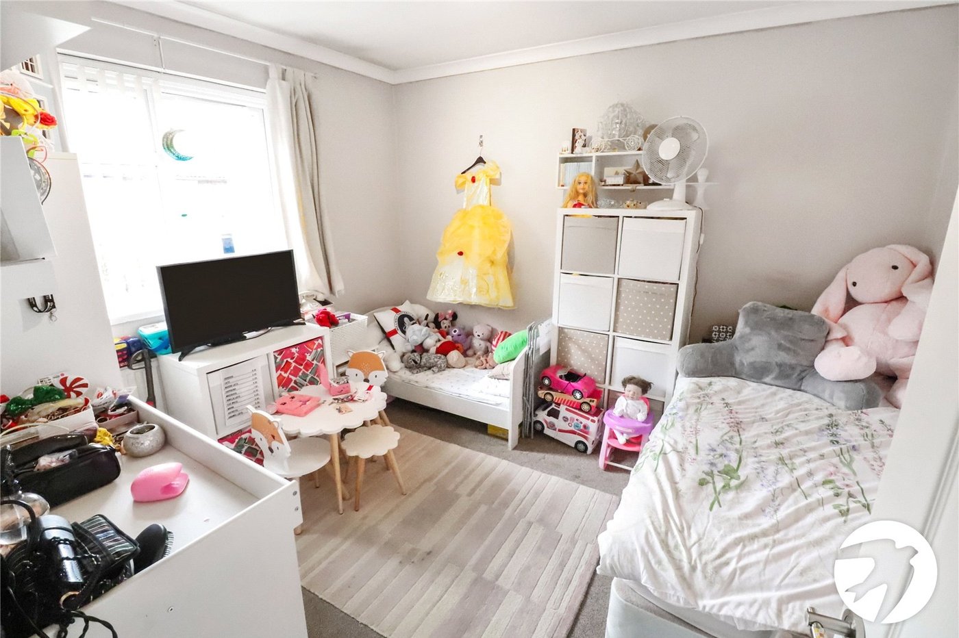 3 bedroom house for sale in London | Robinson Jackson