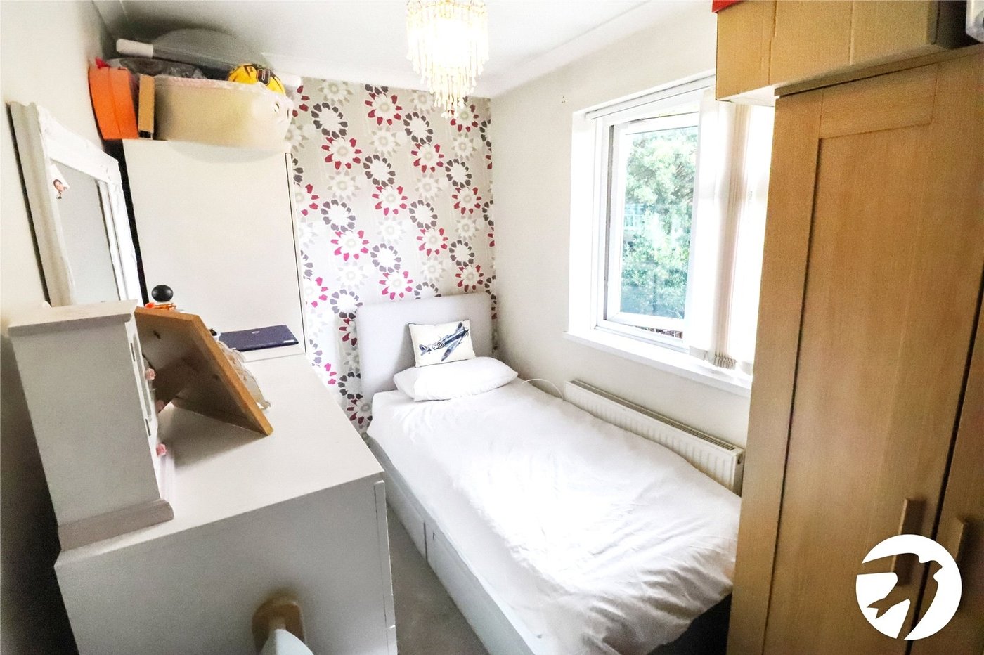 3 bedroom house for sale in London | Robinson Jackson