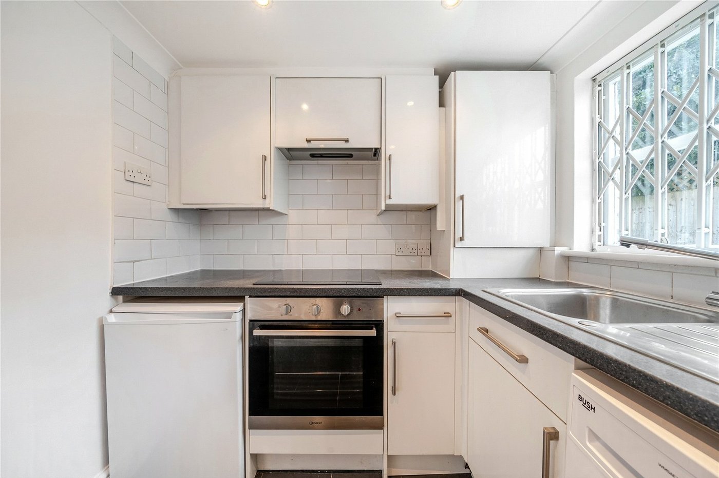 1 bedroom property for sale in London | Robinson Jackson
