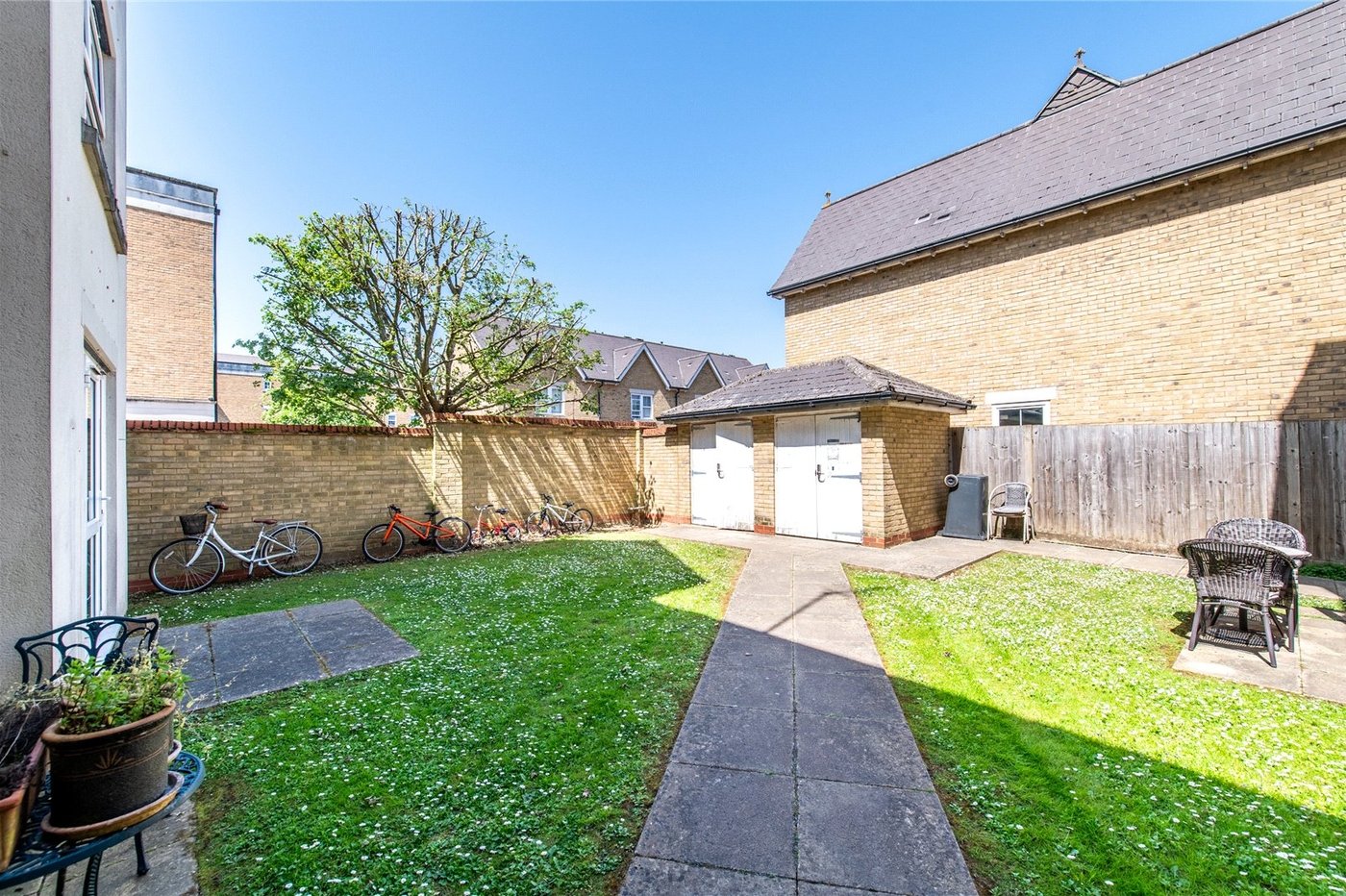 2 bedroom property for sale in Maidstone | Robinson Michael & Jackson