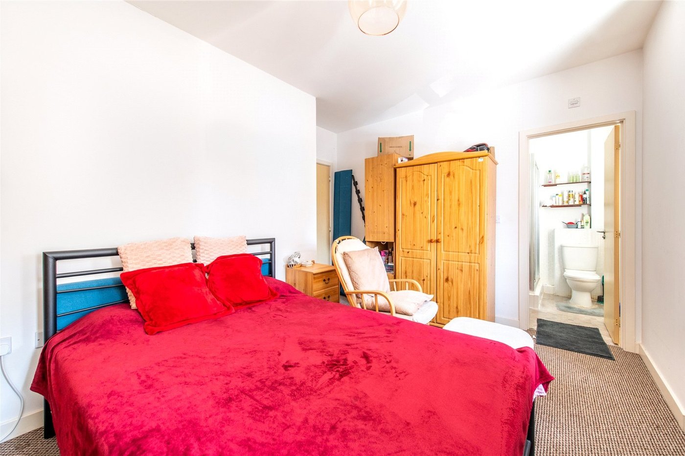 2 bedroom property for sale in Maidstone | Robinson Michael & Jackson