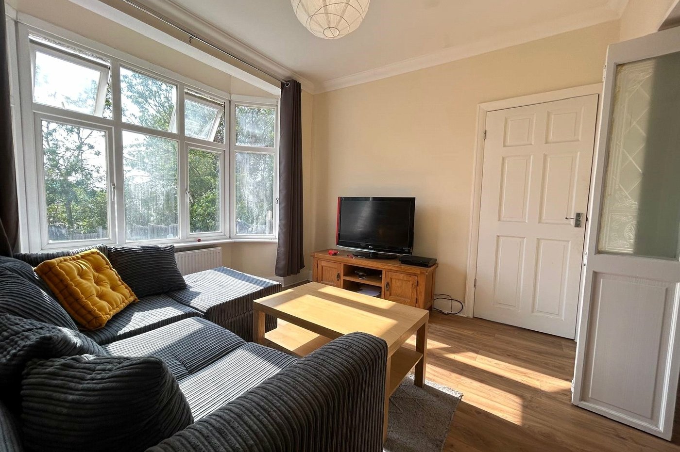 3 bedroom house for sale in Shooters Hill | Robinson Jackson