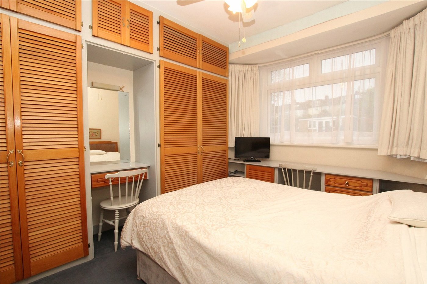 3 bedroom house for sale in Shooters Hill | Robinson Jackson