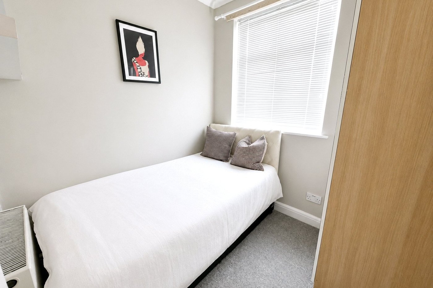 3 bedroom house for sale in Shooters Hill | Robinson Jackson