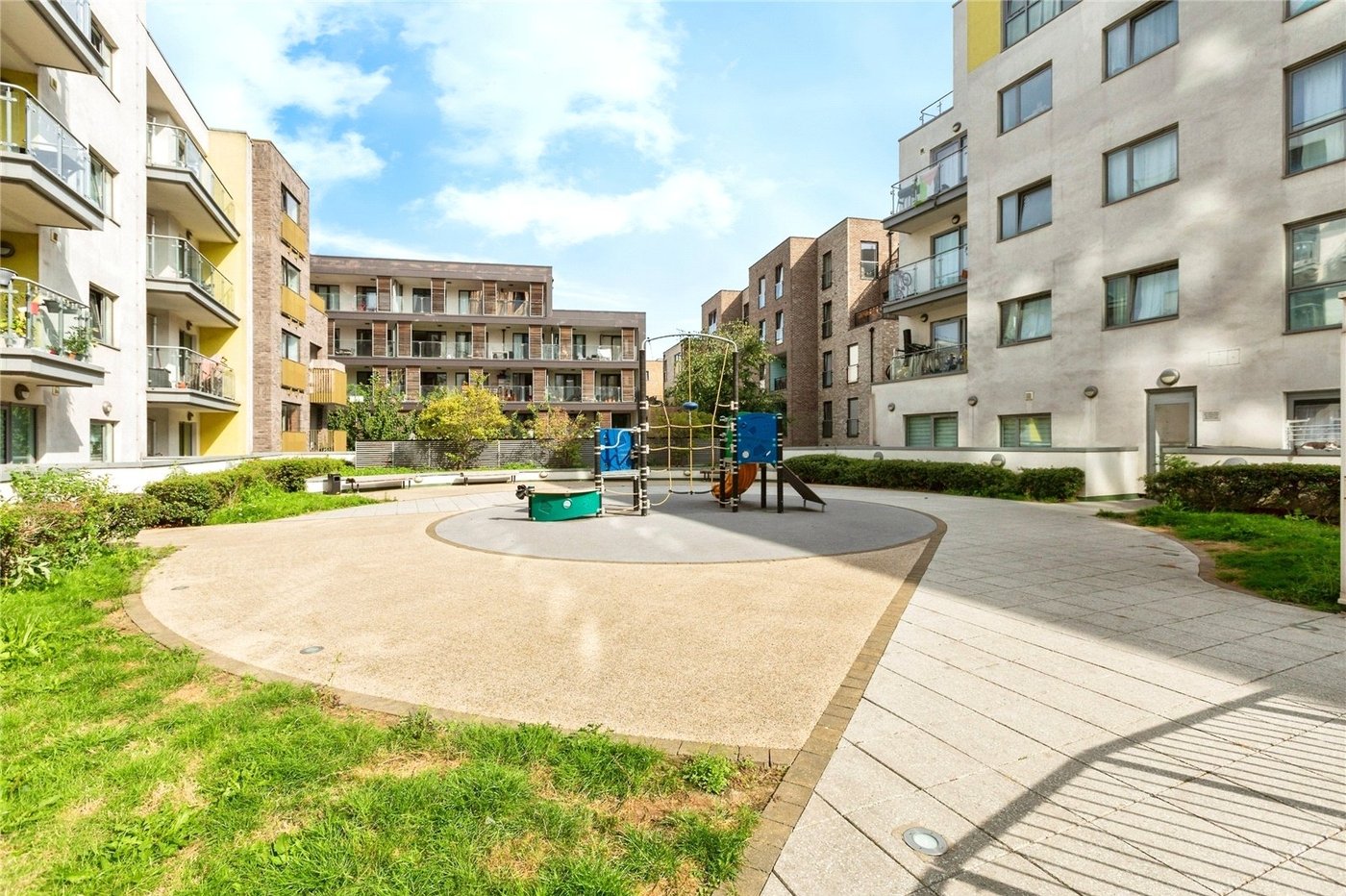 1 bedroom property for sale in London | Robinson Jackson