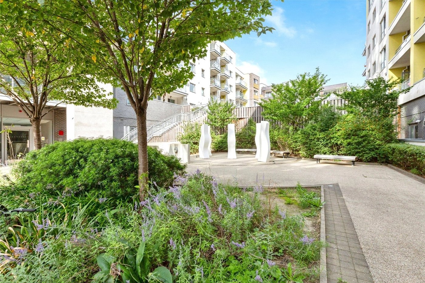 1 bedroom property for sale in London | Robinson Jackson