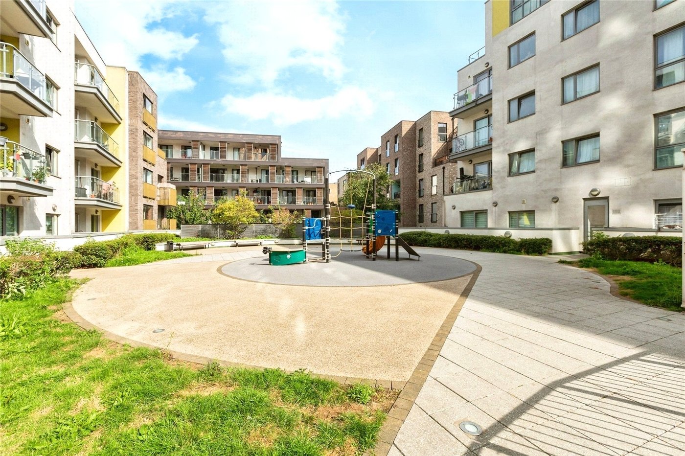 1 bedroom property for sale in London | Robinson Jackson