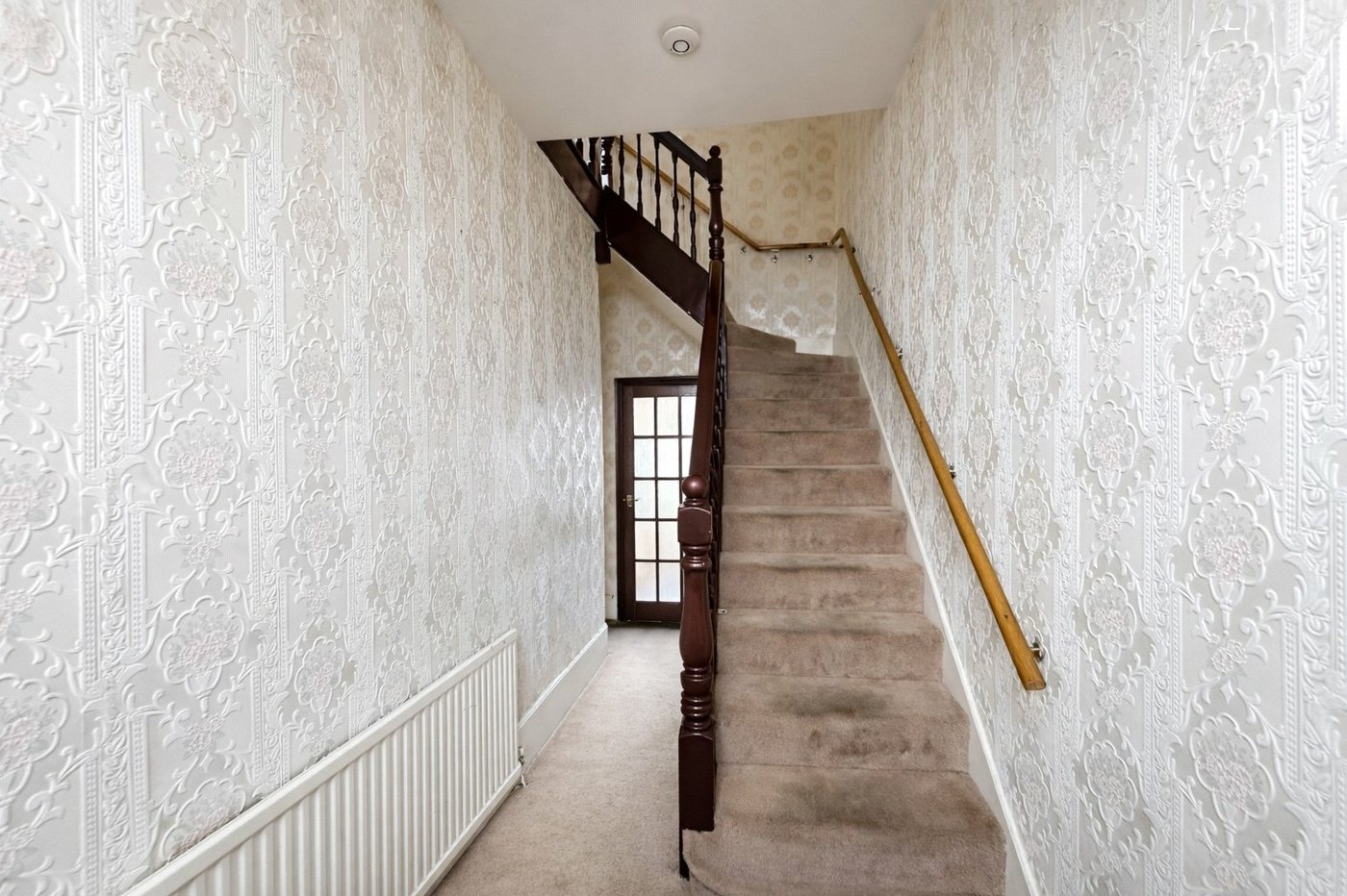 3 bedroom house for sale in London | Robinson Jackson