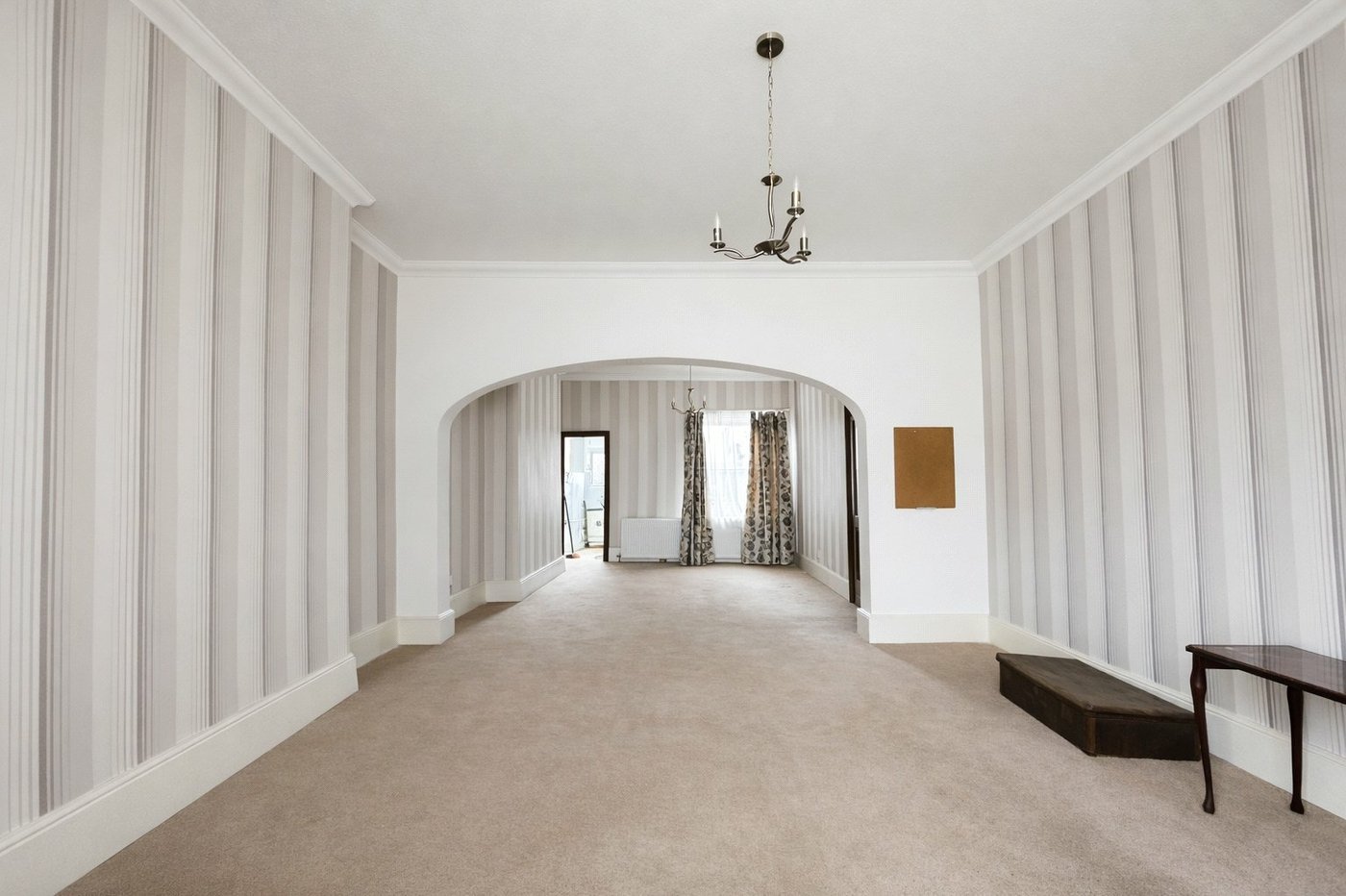 3 bedroom house for sale in London | Robinson Jackson