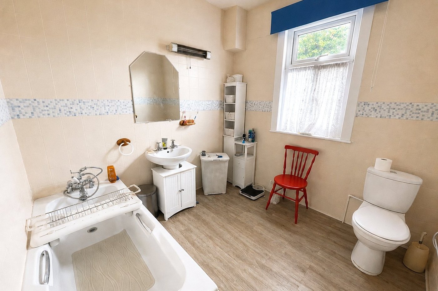 3 bedroom house for sale in London | Robinson Jackson