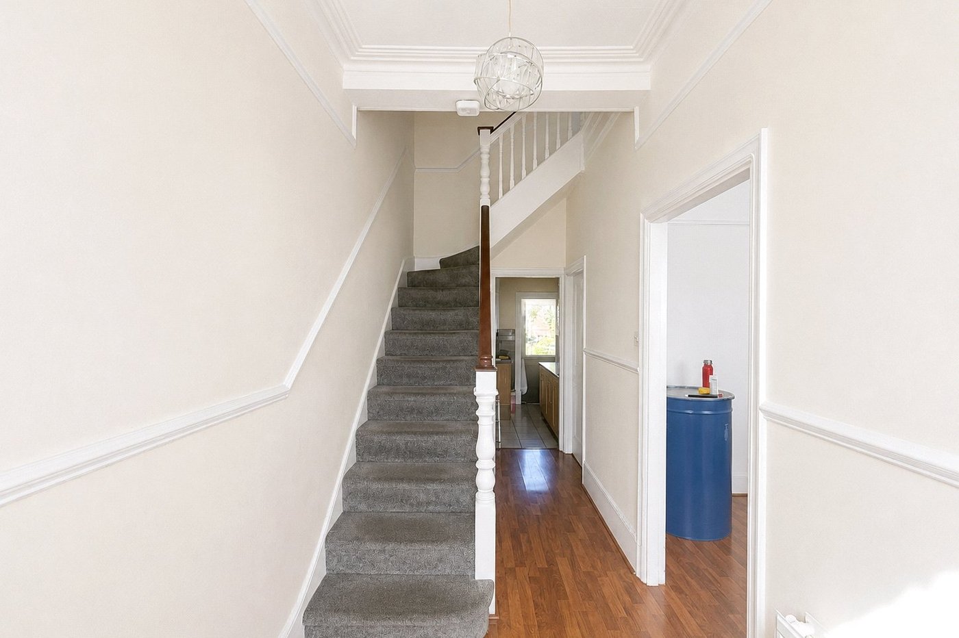 3 bedroom house for sale in London | Robinson Jackson