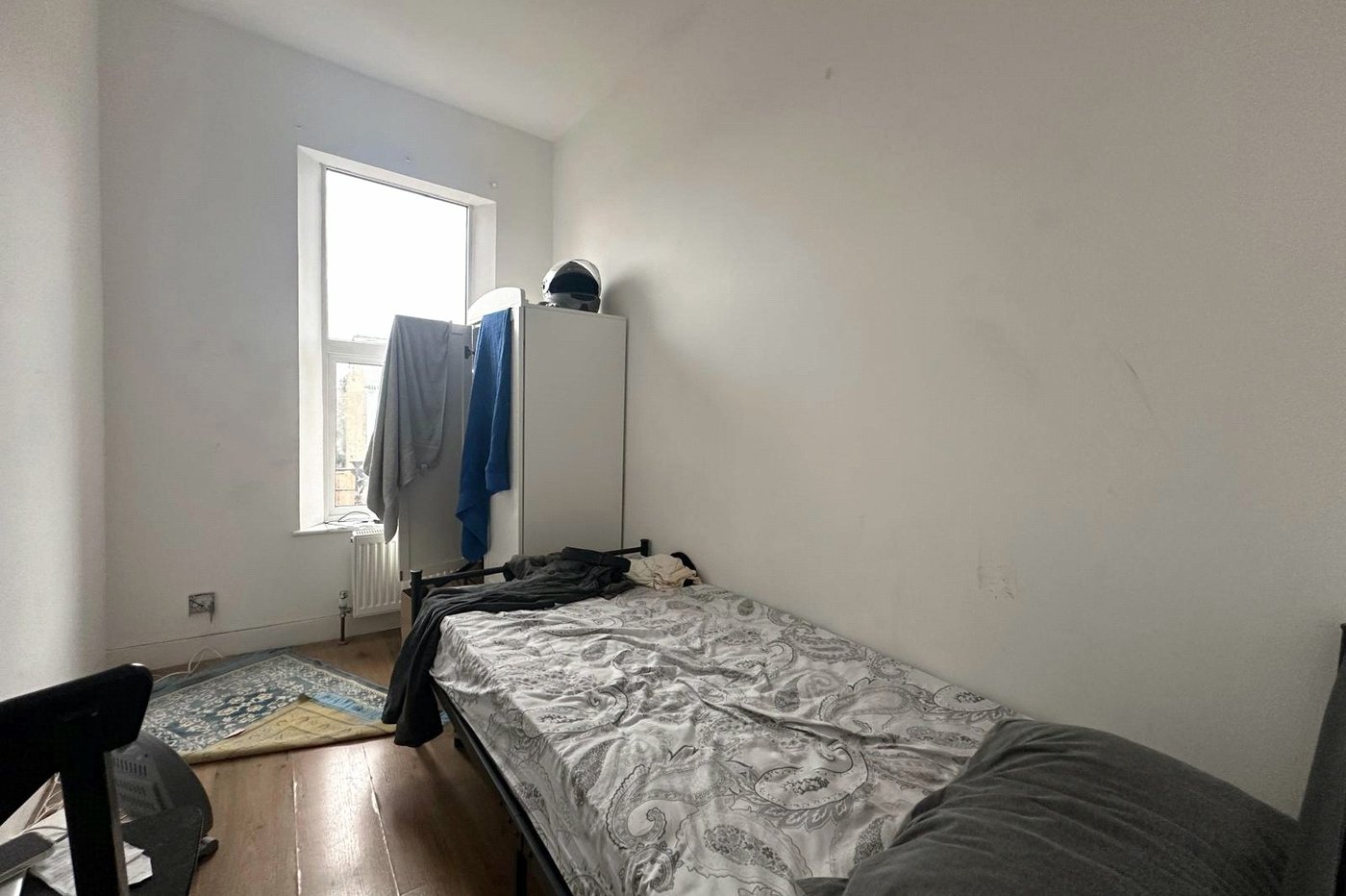 3 bedroom house for sale in London | Robinson Jackson