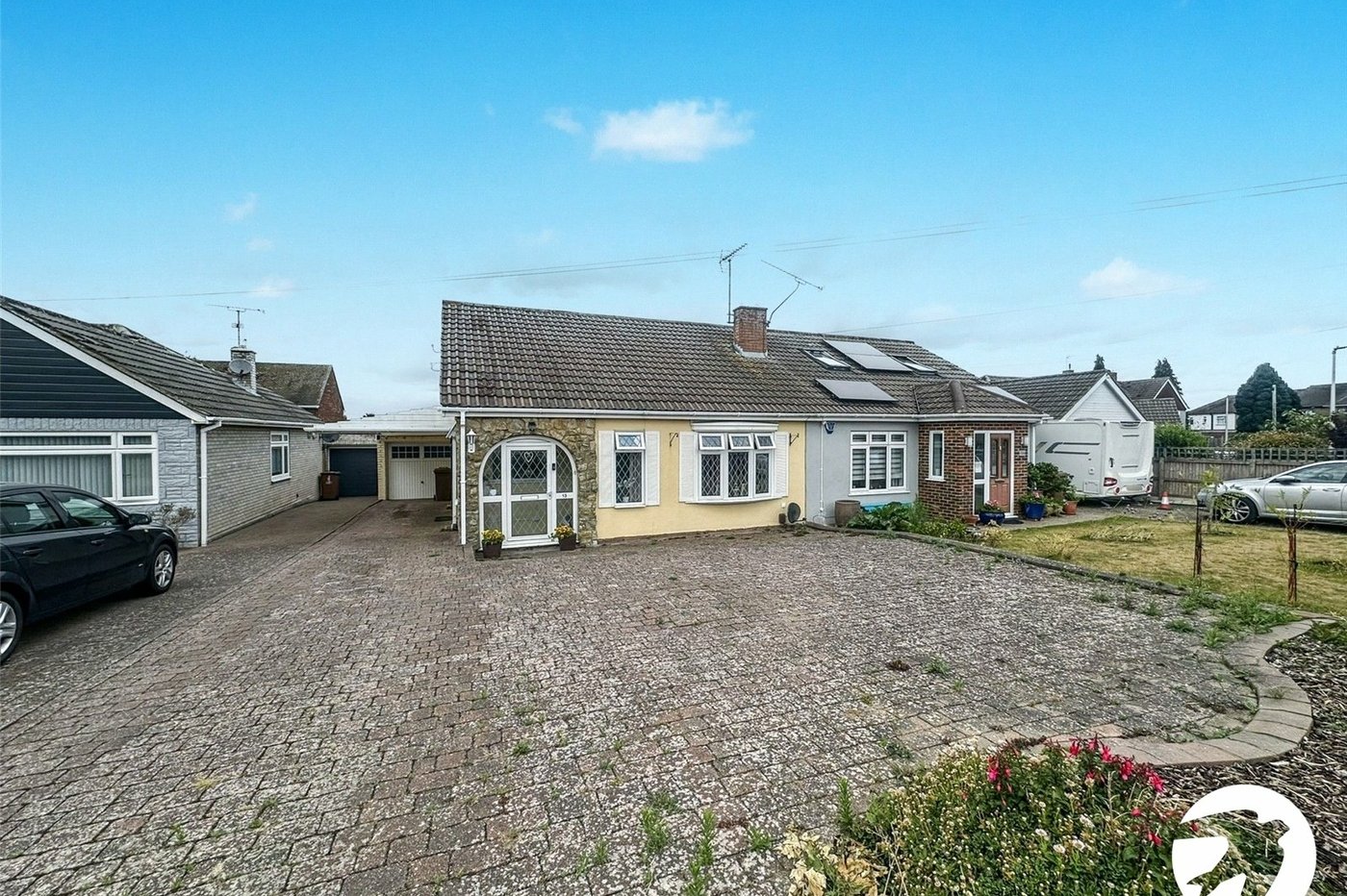 2 bedroom bungalow for sale in Rochester | Robinson Michael & Jackson