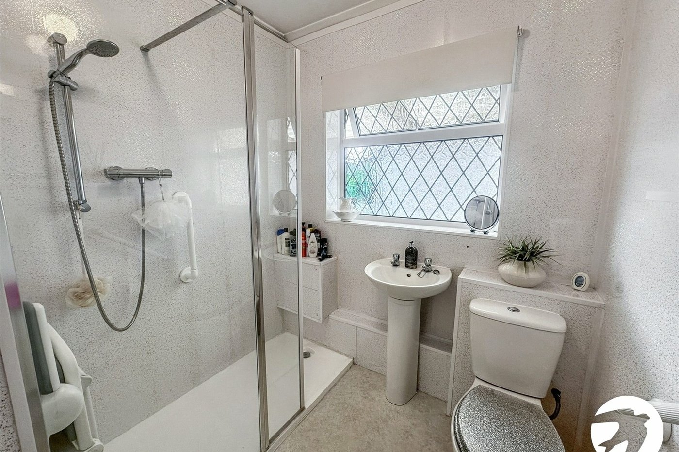 2 bedroom bungalow for sale in Rochester | Robinson Michael & Jackson