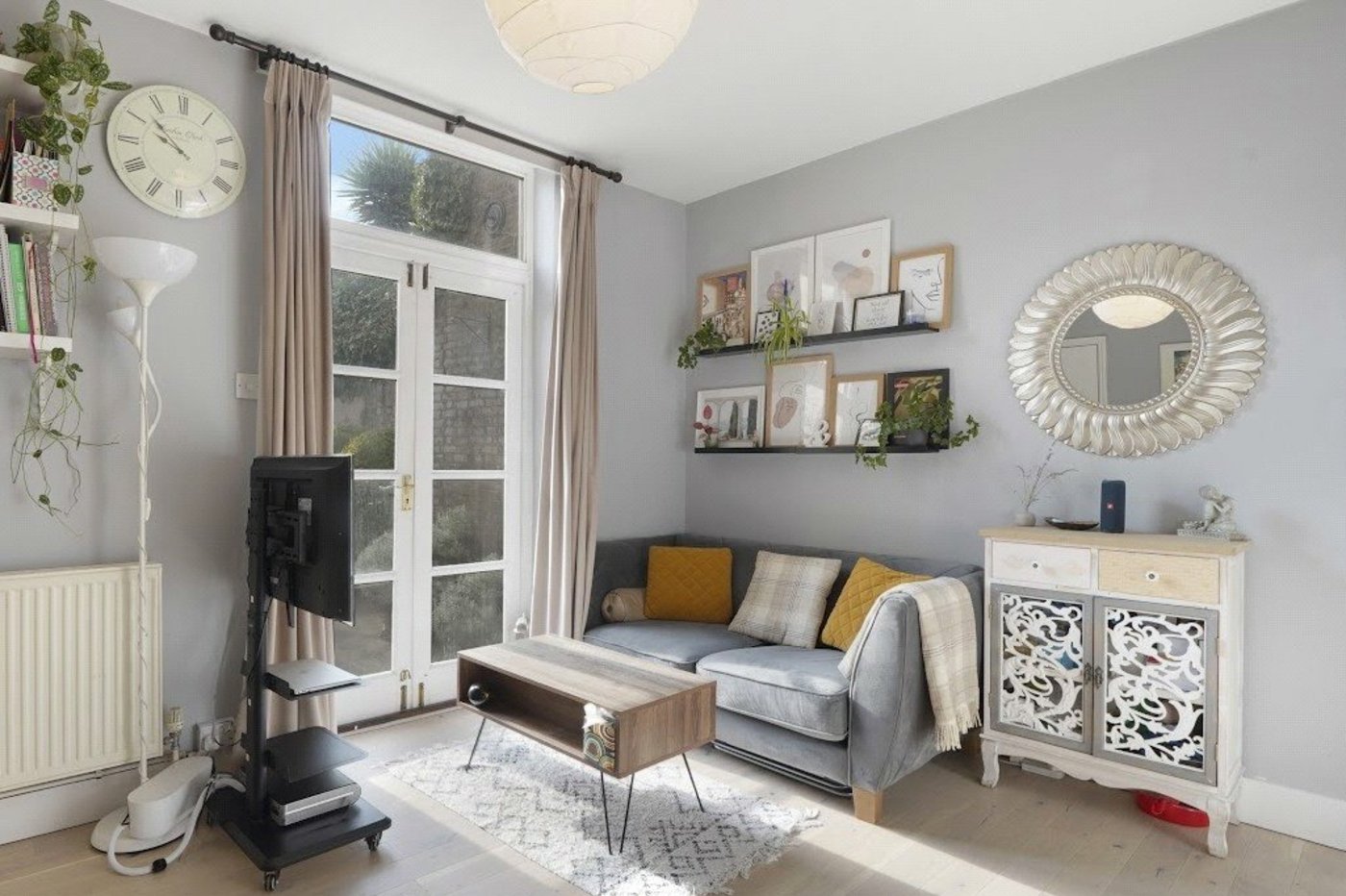 1 bedroom property for sale in London | Robinson Jackson