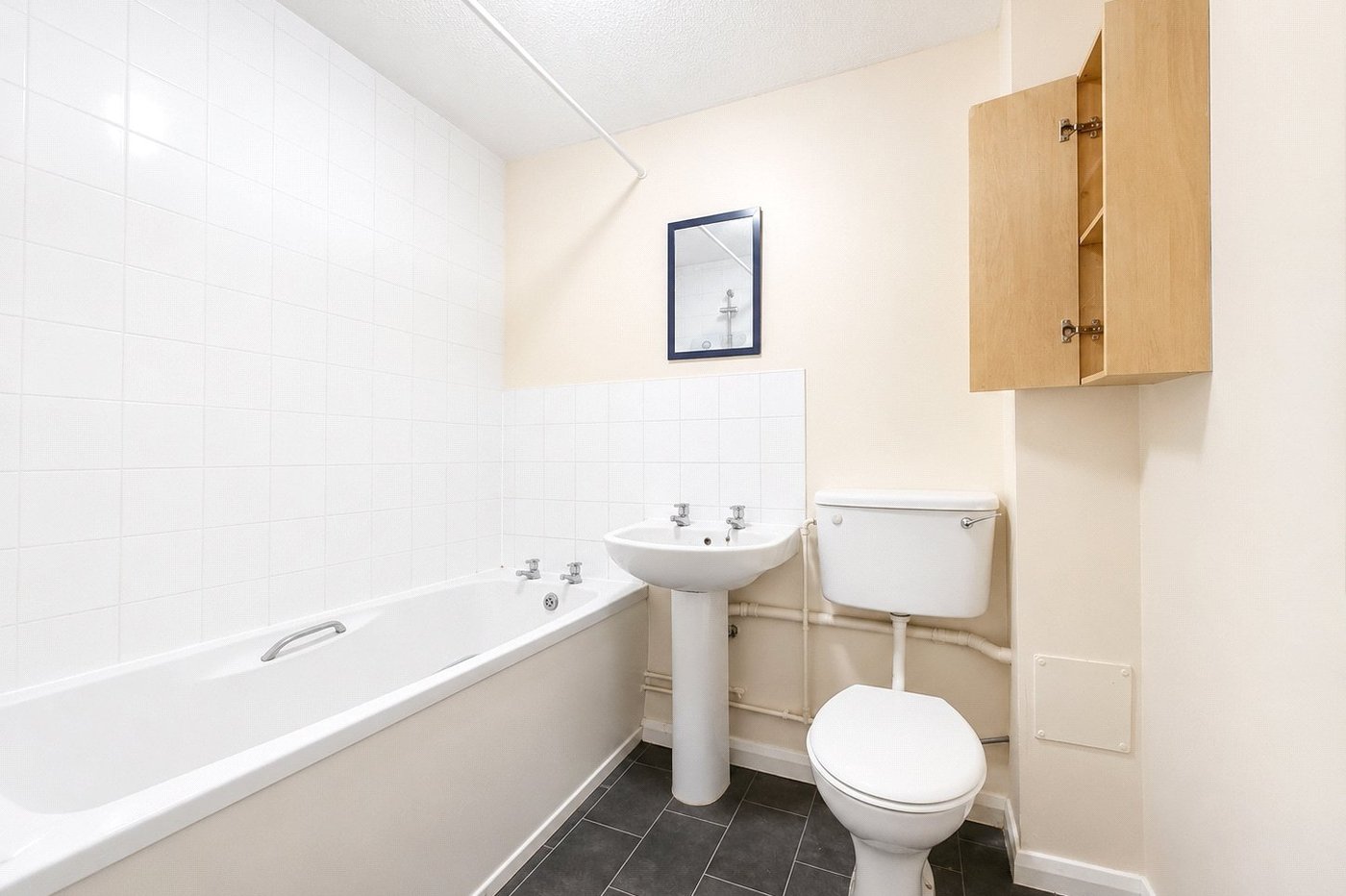 1 bedroom property for sale in London | Robinson Jackson