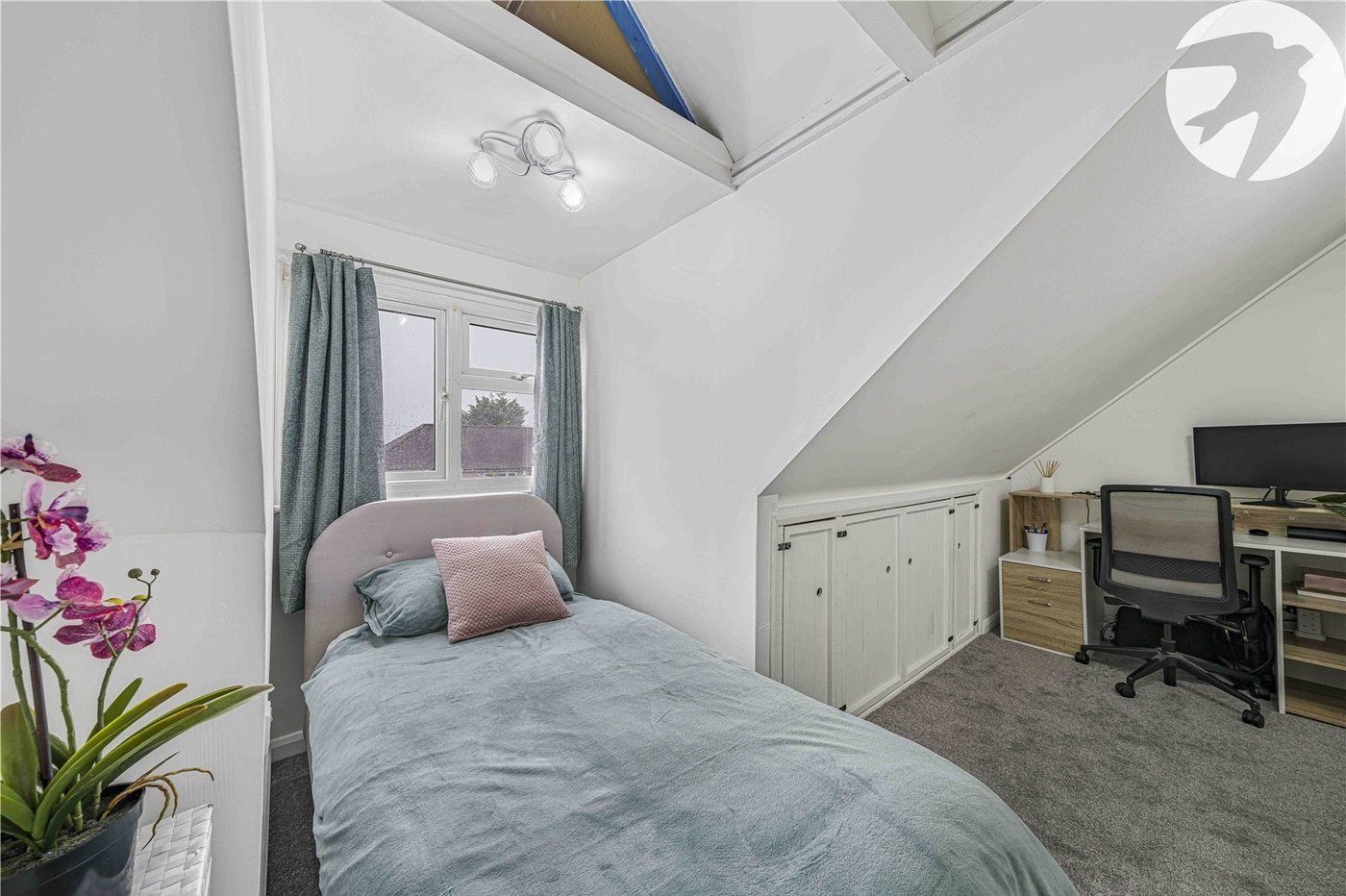 3 bedroom property for sale in West Dartford | Robinson Jackson