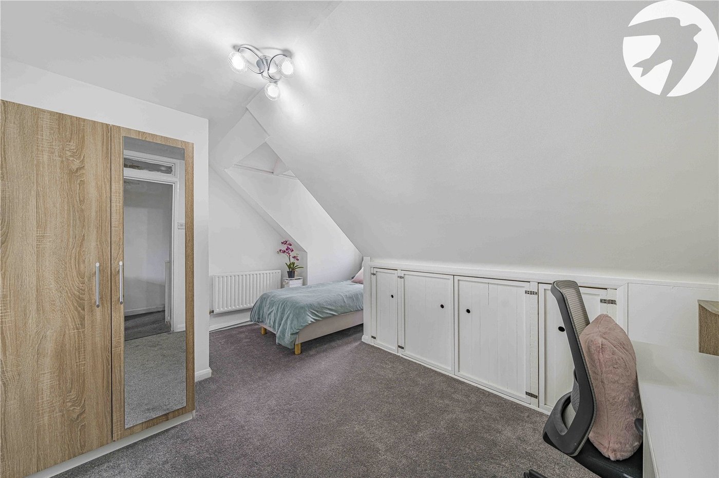 3 bedroom property for sale in West Dartford | Robinson Jackson