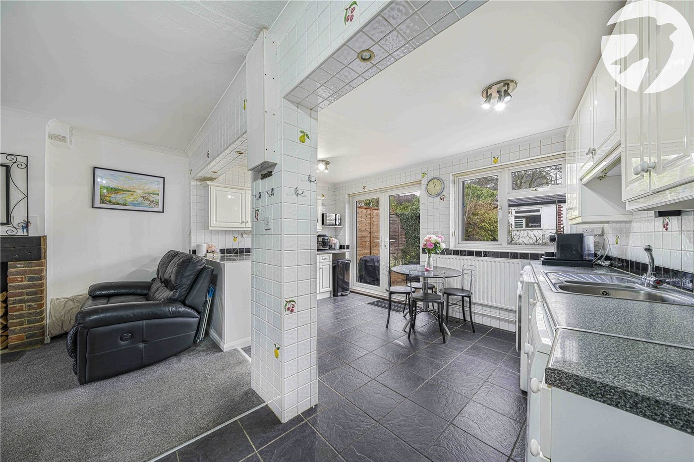 3 bedroom property for sale in West Dartford | Robinson Jackson