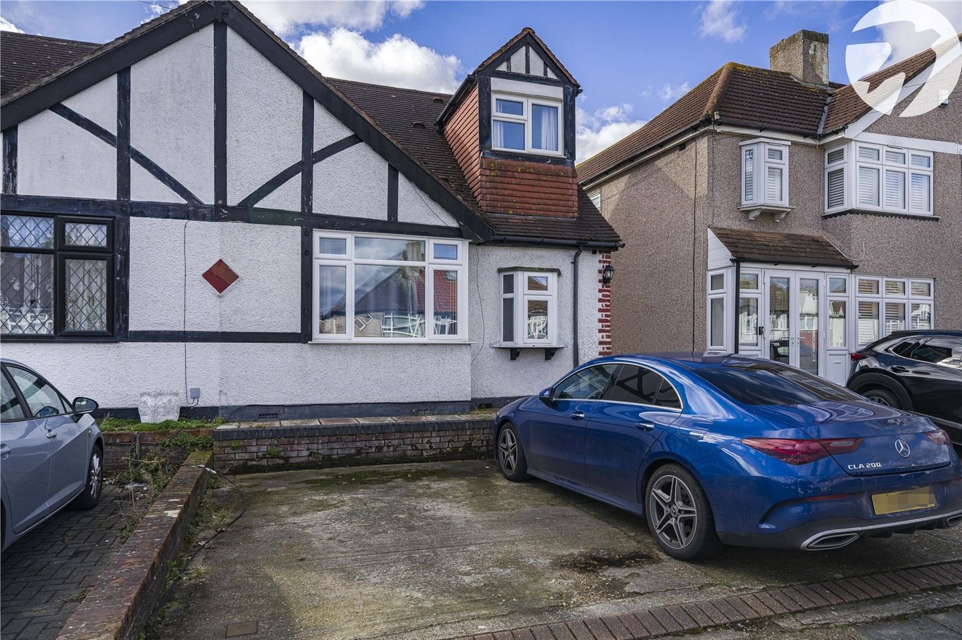 3 bedroom property for sale in West Dartford | Robinson Jackson