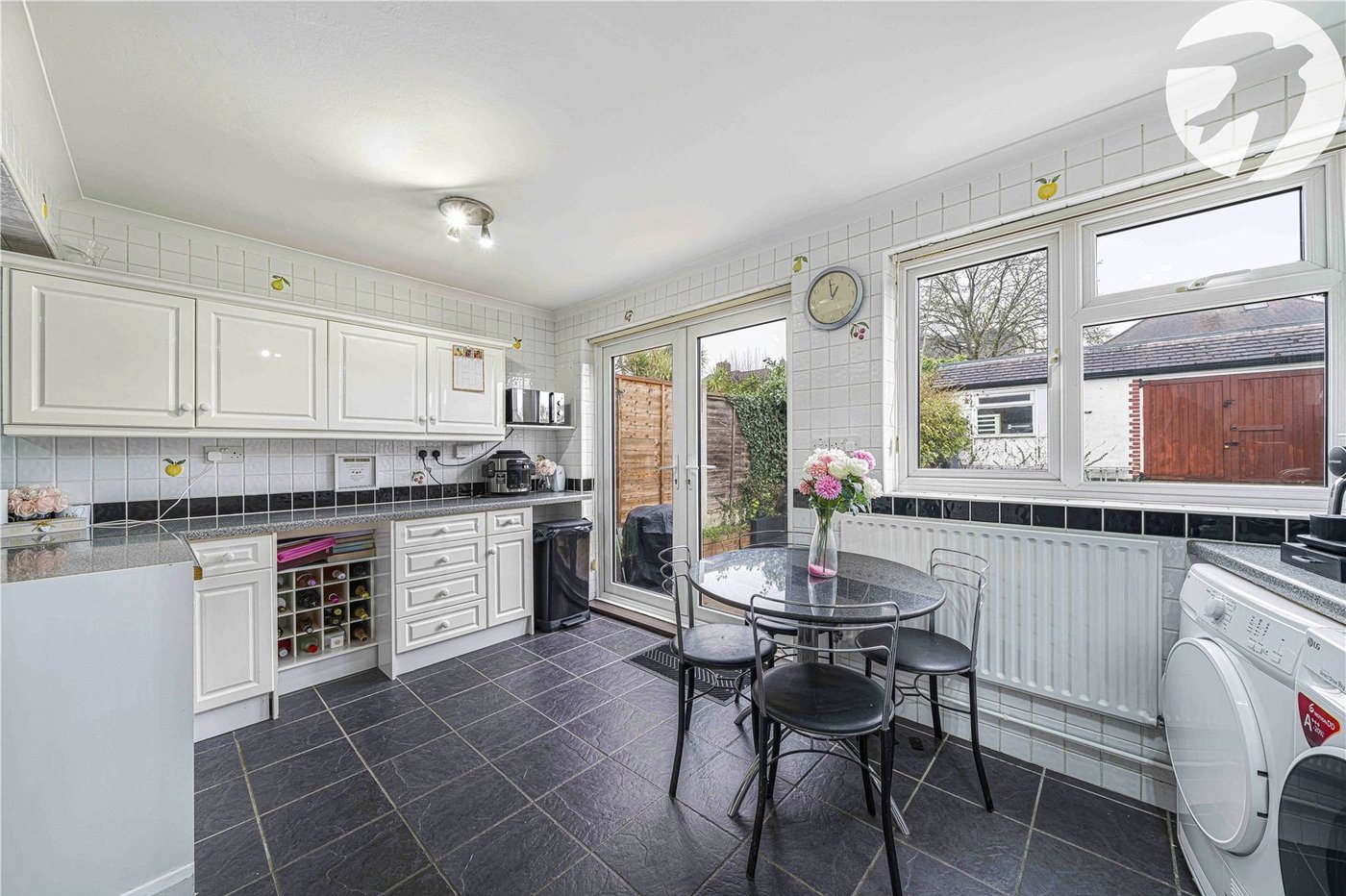 3 bedroom property for sale in West Dartford | Robinson Jackson