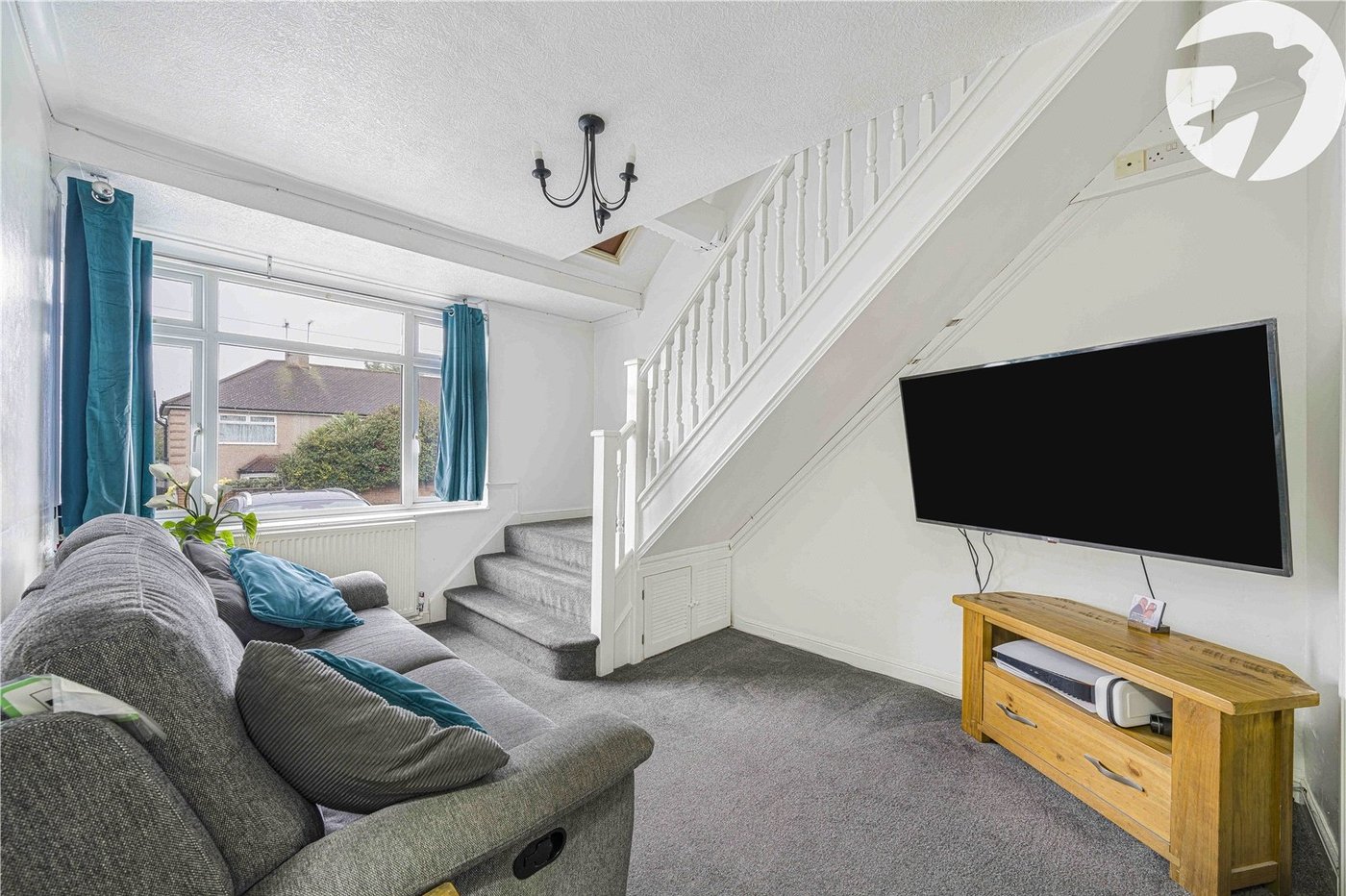 3 bedroom property for sale in West Dartford | Robinson Jackson