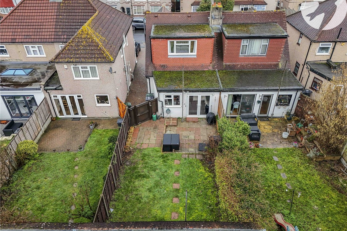 3 bedroom property for sale in West Dartford | Robinson Jackson