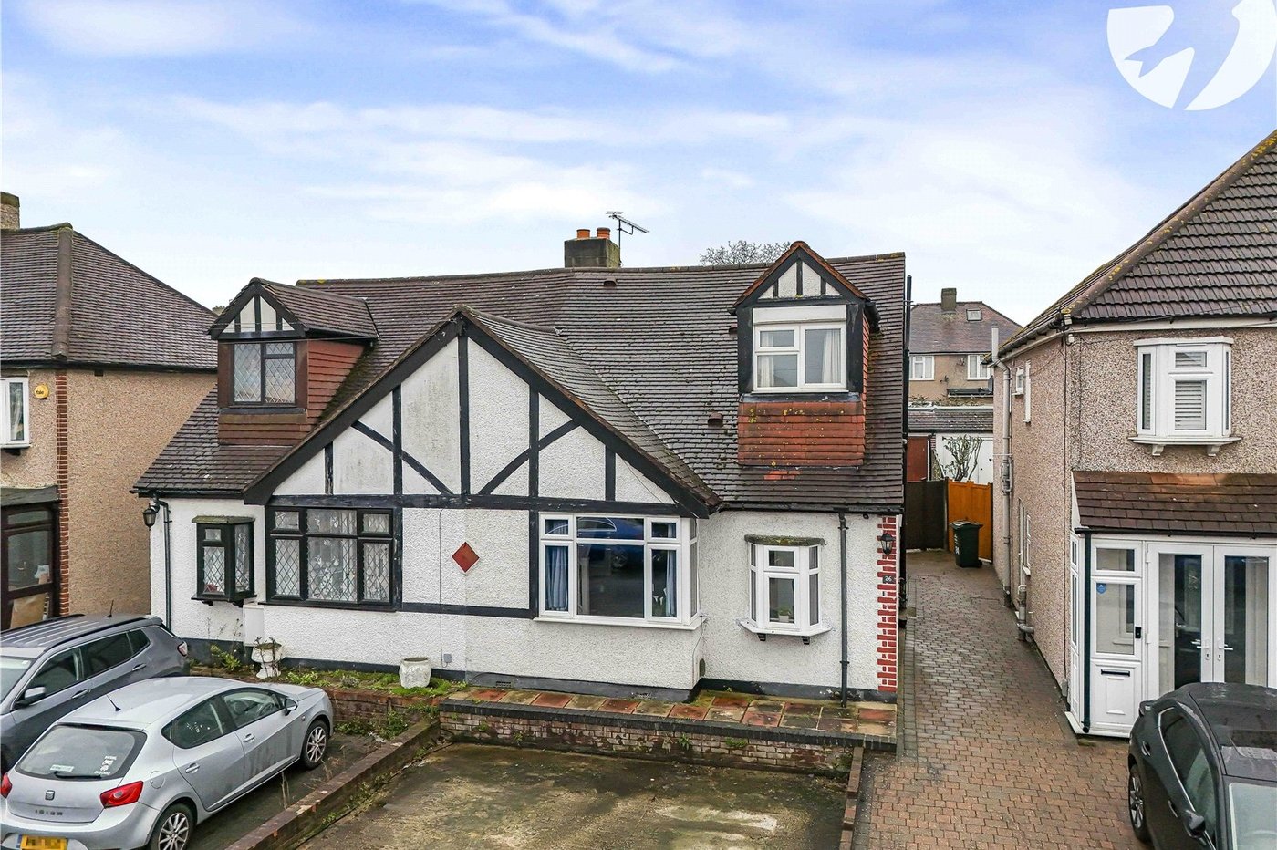 3 bedroom property for sale in West Dartford | Robinson Jackson