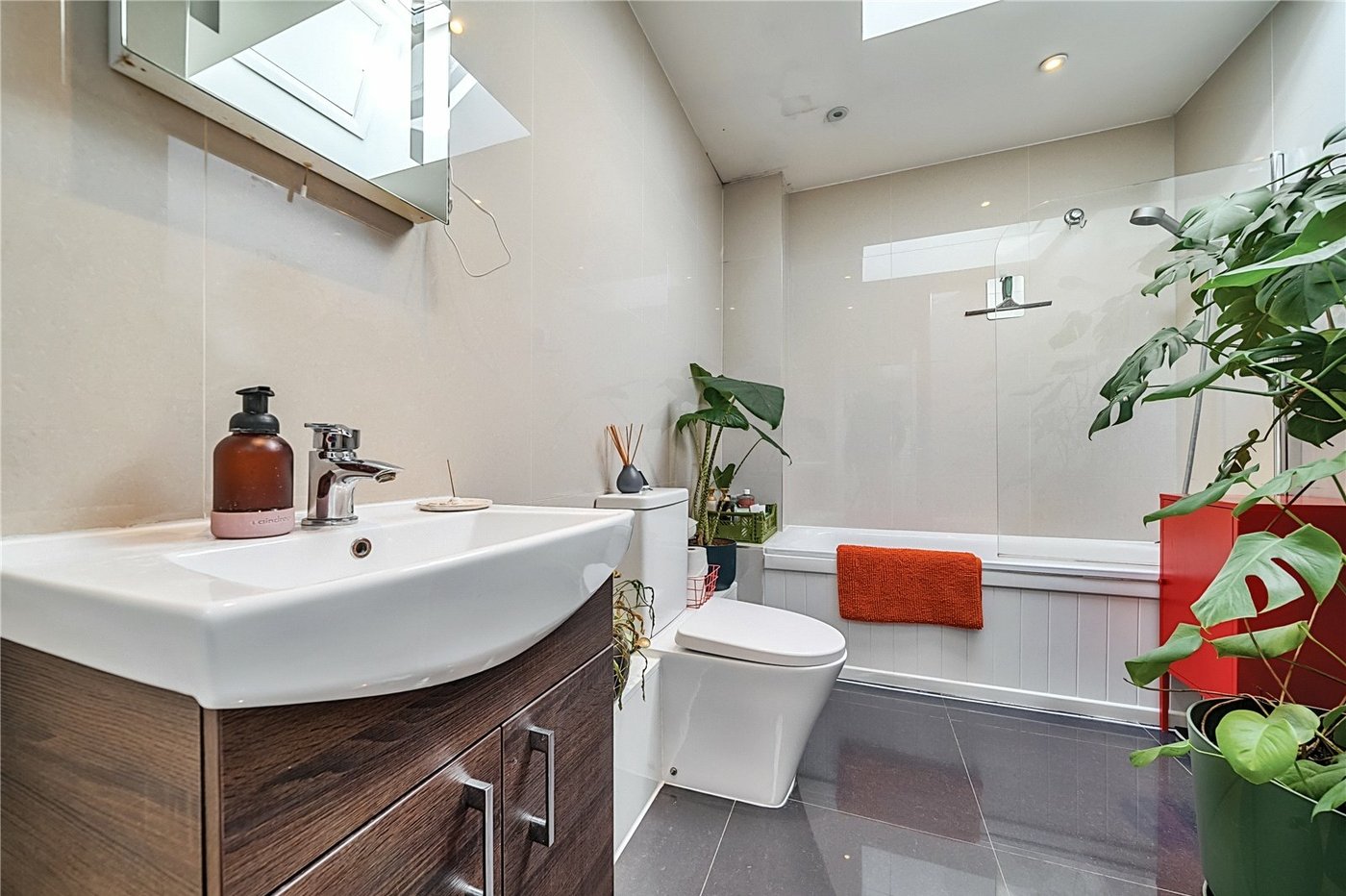 2 bedroom house for sale in Penge | Robinson Jackson