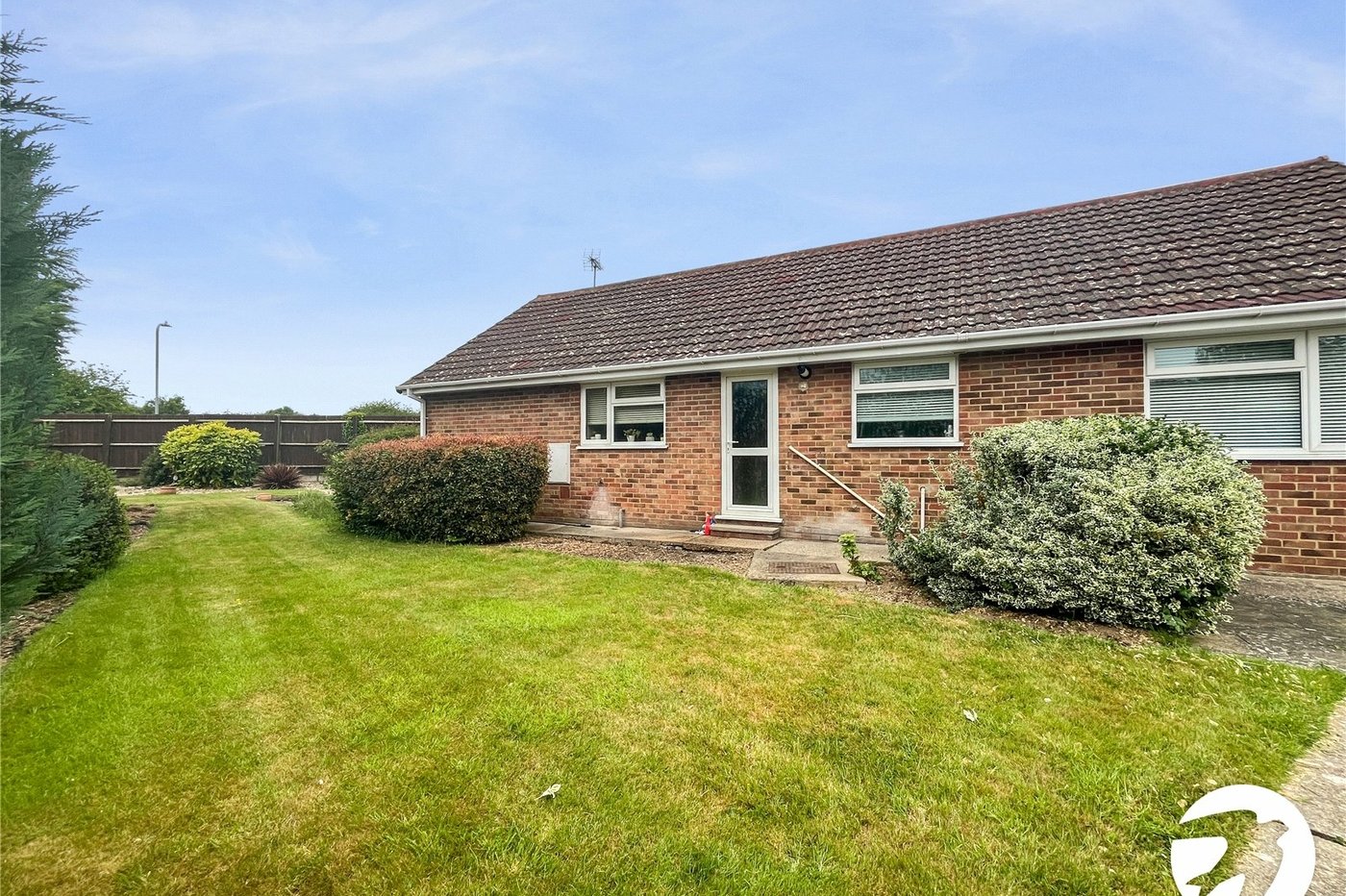 3 bedroom bungalow for sale in Sittingbourne | Robinson Michael & Jackson