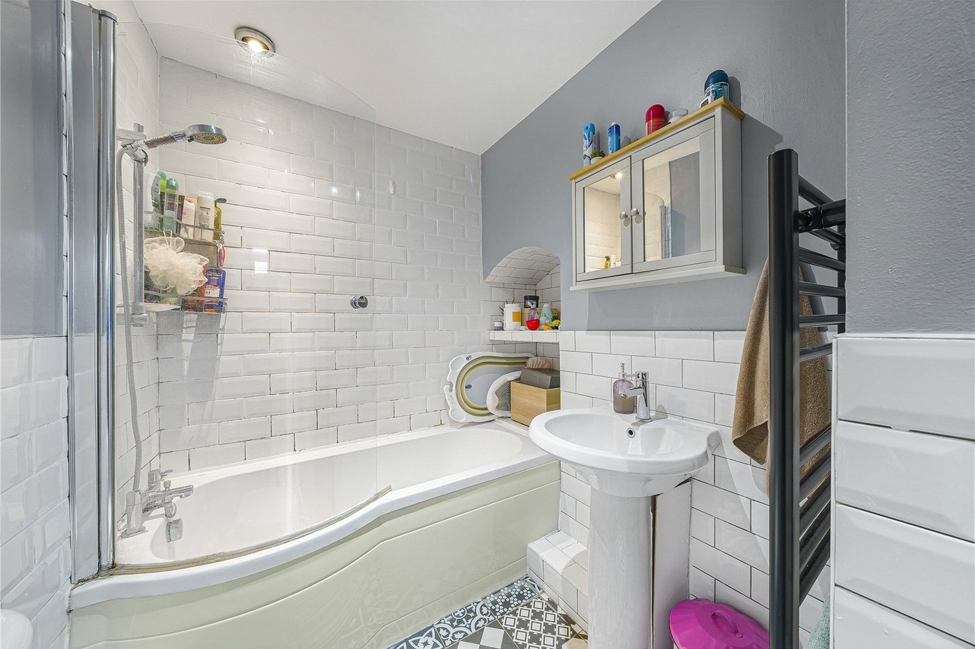 1 bedroom property for sale in Springfield Road | Robinson Jackson