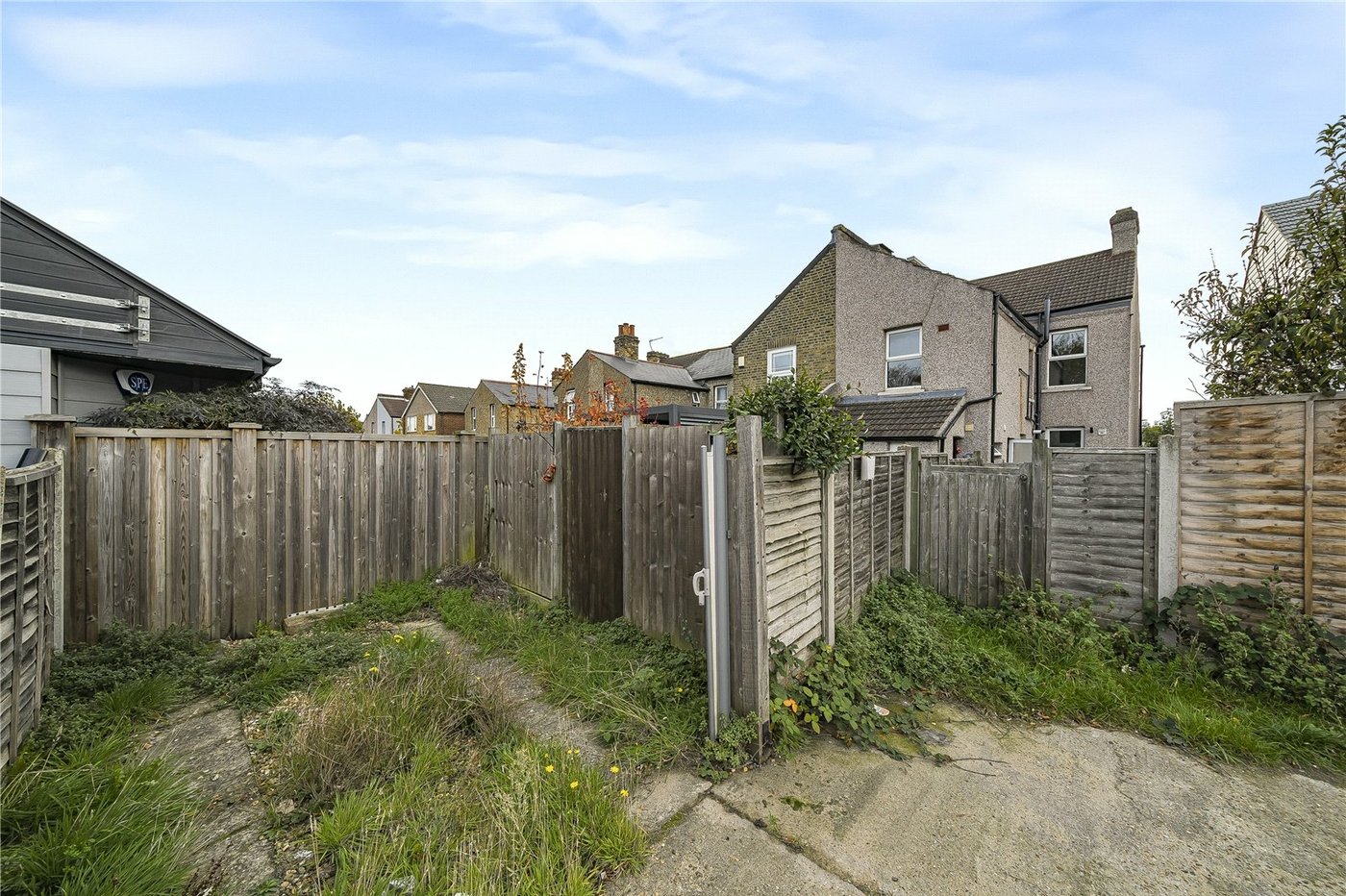 1 bedroom property for sale in Springfield Road | Robinson Jackson