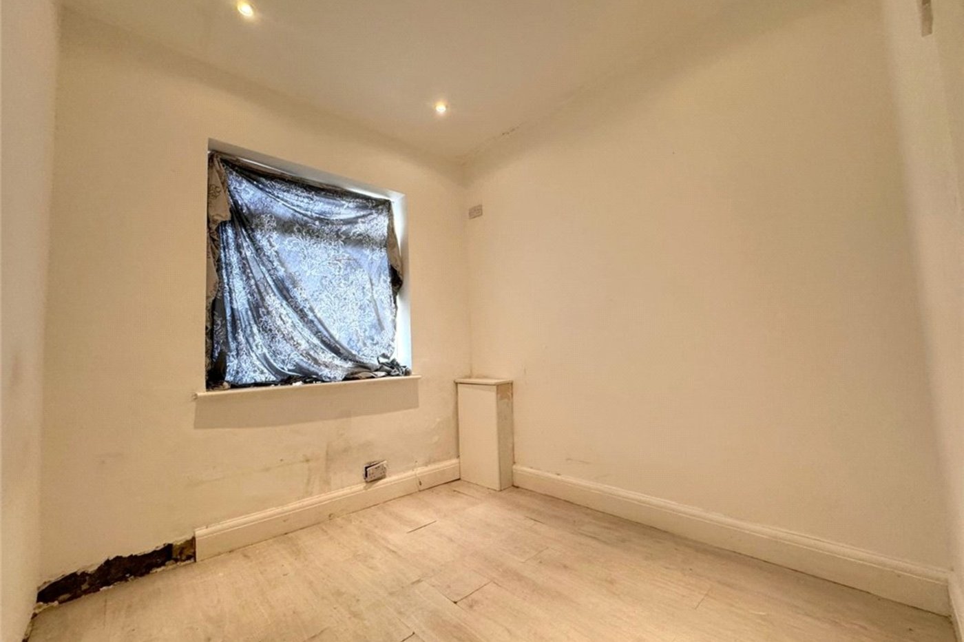 2 bedroom bungalow for sale in St Pauls Cray | Robinson Jackson